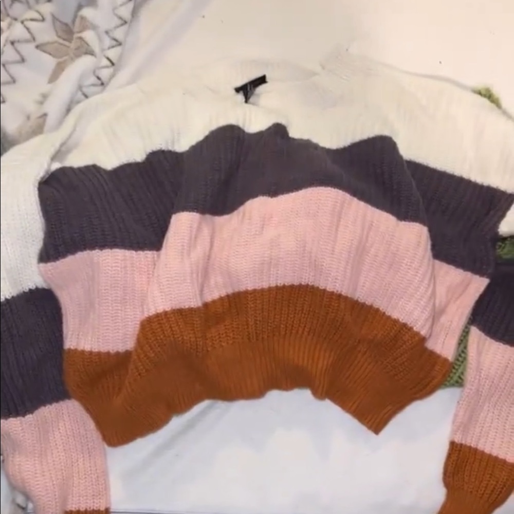 Sweater crop top